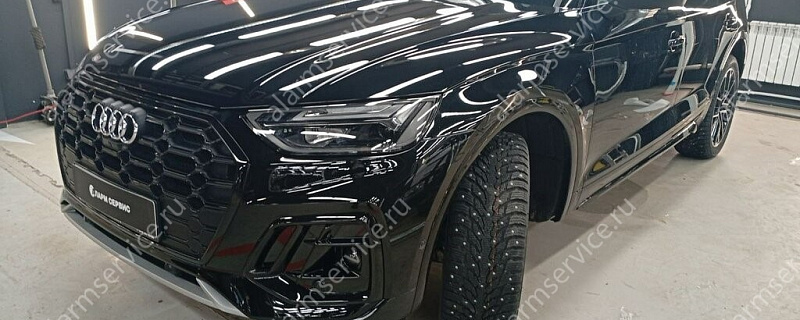 Оклейка полиуретановой пленкой фронтальной части Audi Q5
